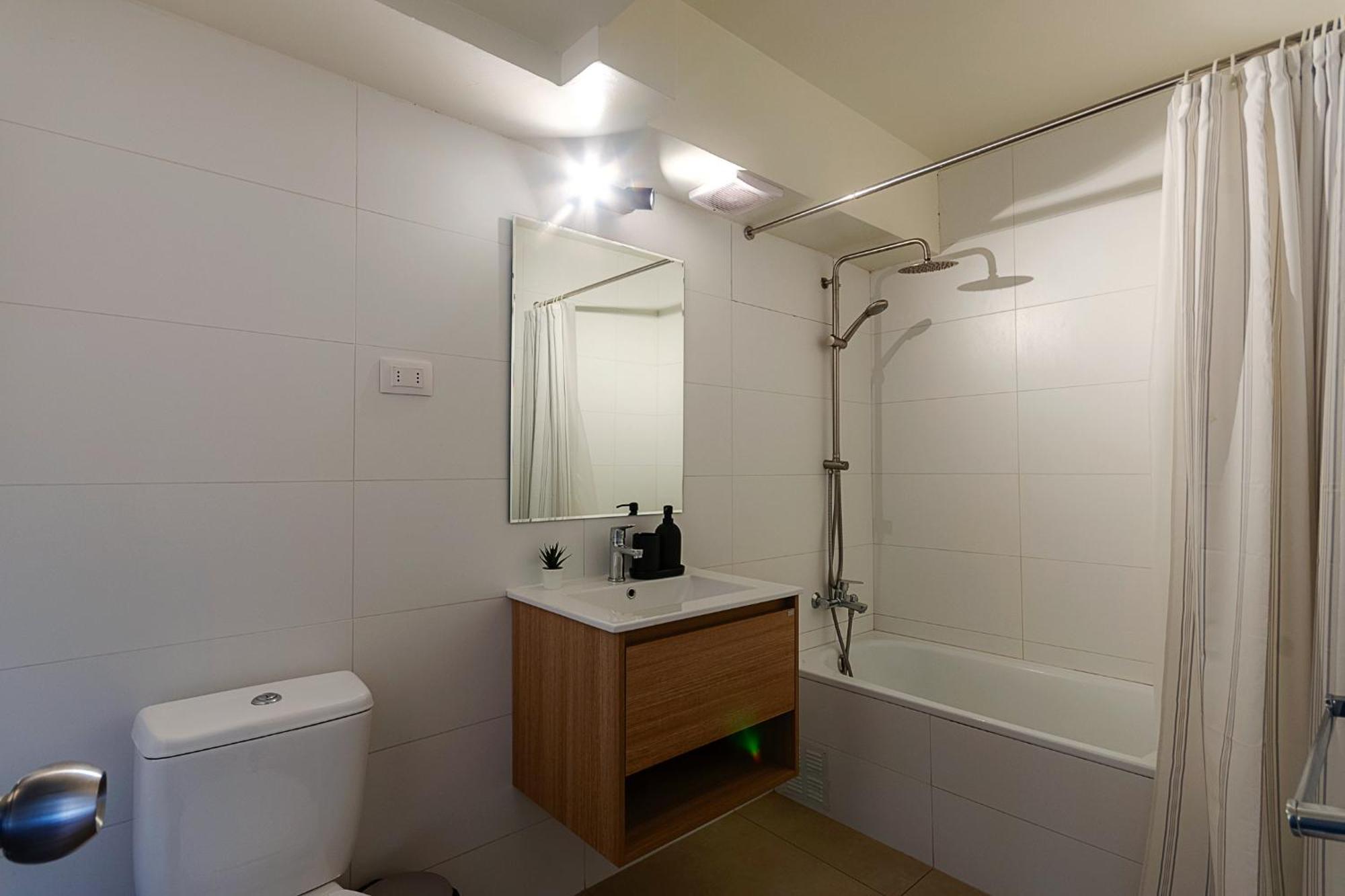 Apartamento Renovado Con Terraza En El Corazon De Condes